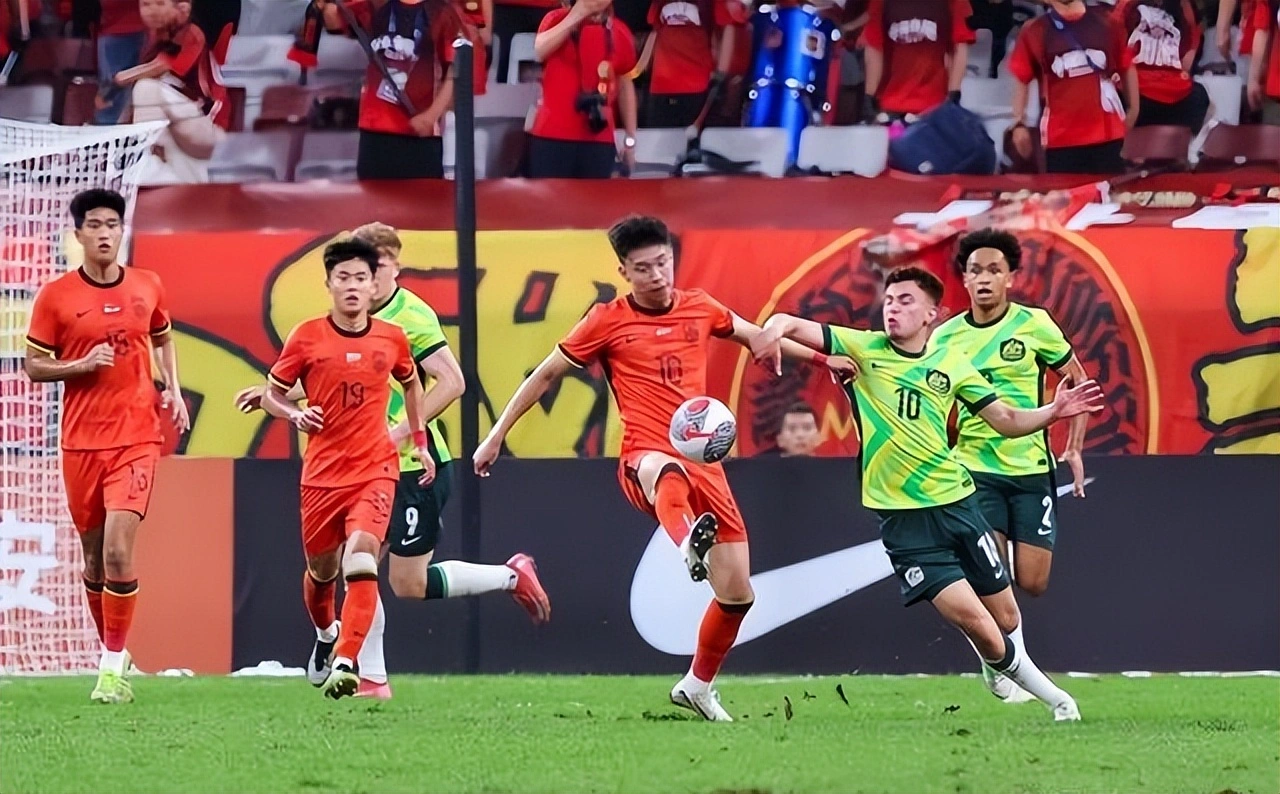 分排小组第, 但破门乏术, 这球要是传 分排小组第, 但破门乏术, 这球要是传