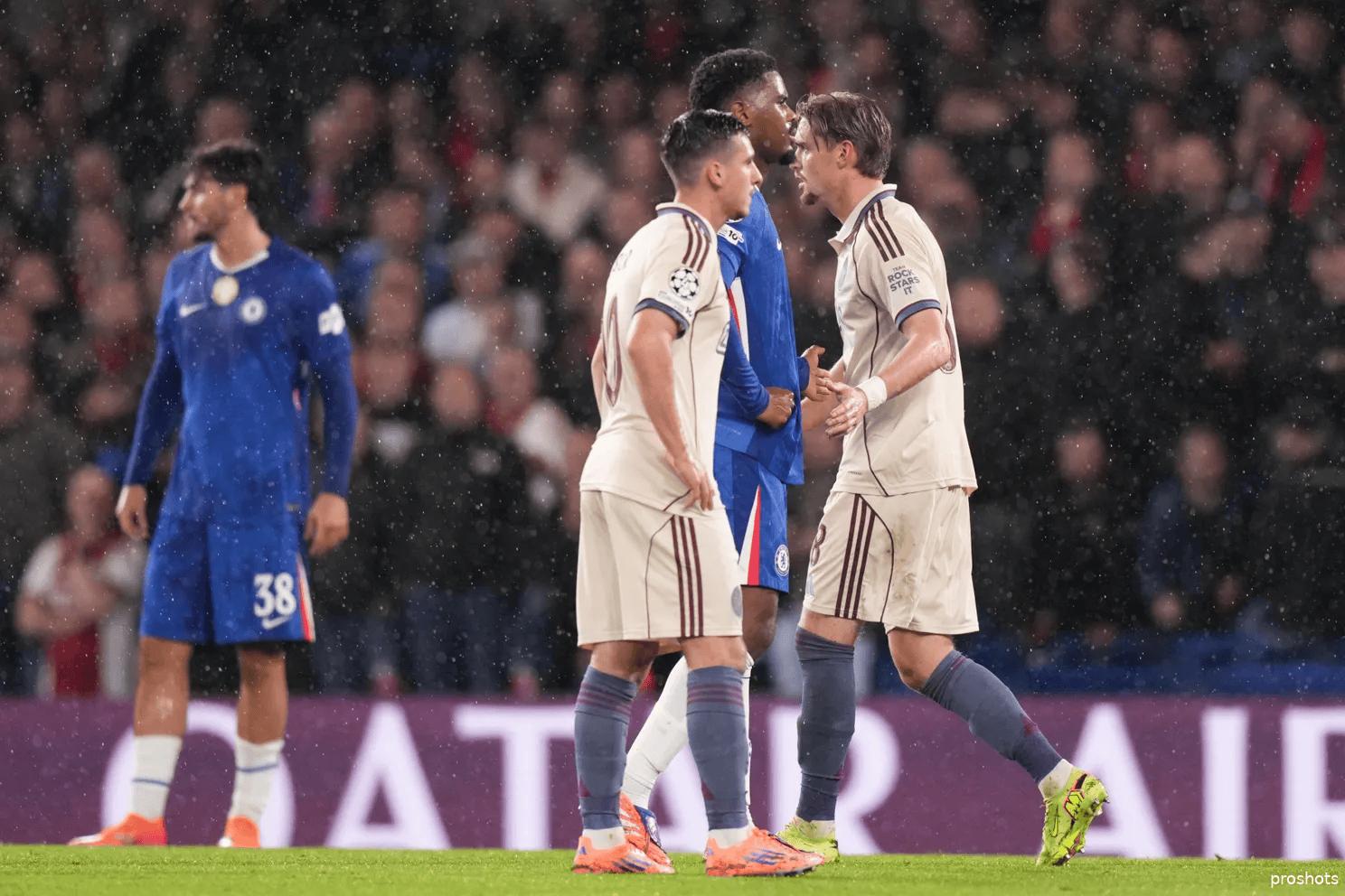 改进, 了一张红牌, 些混乱 改进, 了一张红牌, 些混乱